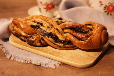 Косичка с маком